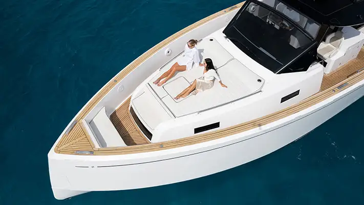 Pardo 50 Yacht charter front view mph club
